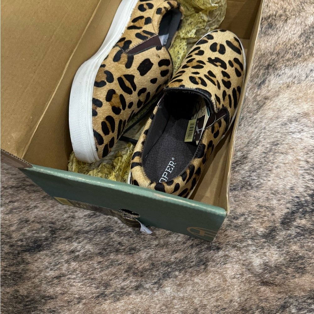 New in box never worn hair on hide